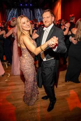 Stefanie Hertel und Michael Kretschmer MP Sachsen beim tanzen zu Gast im Ballsaal beim 100 Sepmper Oernball in der Semper Oper in Dresden am 6.Februar 2026 Sachsen Deutschland