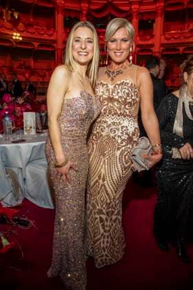 Stefanie Hertel und Kamilla Senjo zu Gast im Ballsaal beim 100 Sepmper Oernball in der Semper Oper in Dresden am 6.Februar 2026 Sachsen Deutschland
