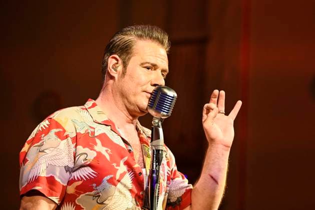 Sasha als DICK BRAVE bei seinem Auftritt Konzert Singen zu Gast im Ballsaal beim 100 Sepmper Oernball in der Semper Oper in Dresden am 6.Februar 2026 Sachsen Deutschland