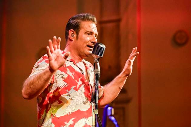 Sasha als DICK BRAVE bei seinem Auftritt Konzert Singen zu Gast im Ballsaal beim 100 Sepmper Oernball in der Semper Oper in Dresden am 6.Februar 2026 Sachsen Deutschland