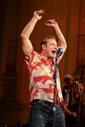 Sasha als DICK BRAVE bei seinem Auftritt Konzert Singen zu Gast im Ballsaal beim 100 Sepmper Oernball in der Semper Oper in Dresden am 6.Februar 2026 Sachsen Deutschland