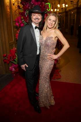 Stefanie Hertel mit Ehemann Leopold Lanny Lanner auf dem roten Teppich zu Gast im Ballsaal beim 100 Sepmper Oernball in der Semper Oper in Dresden am 6.Februar 2026 Sachsen Deutschland