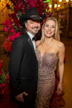 Stefanie Hertel mit Ehemann Leopold Lanny Lanner auf dem roten Teppich zu Gast im Ballsaal beim 100 Sepmper Oernball in der Semper Oper in Dresden am 6.Februar 2026 Sachsen Deutschland