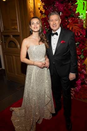 Annika Lau und Joachim Llambi Moderatoren Duo auf dem roten Teppich zu Gast im Ballsaal beim 100 Sepmper Oernball in der Semper Oper in Dresden am 6.Februar 2026 Sachsen Deutschland