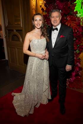 Annika Lau und Joachim Llambi Moderatoren Duo auf dem roten Teppich zu Gast im Ballsaal beim 100 Sepmper Oernball in der Semper Oper in Dresden am 6.Februar 2026 Sachsen Deutschland