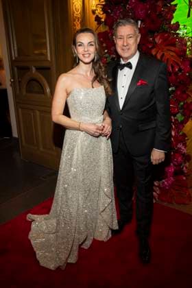 Annika Lau und Joachim Llambi Moderatoren Duo auf dem roten Teppich zu Gast im Ballsaal beim 100 Sepmper Oernball in der Semper Oper in Dresden am 6.Februar 2026 Sachsen Deutschland
