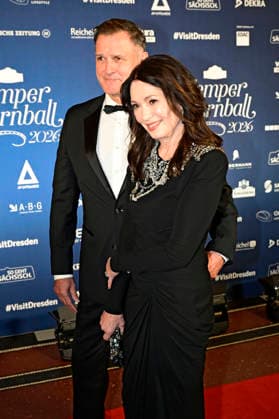 Iris Berben mit Partner Heiko Kiesow beim 18. SemperOpernball 2026 in der Semper Oper. Dresden, 06.02.2026