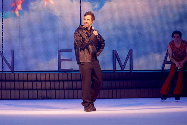 Max Giesinger bei der Premiere der Eisrevue Holiday on Ice - Cinema of Dreams in der Barclays Arena. Hamburg, 06.02.2026