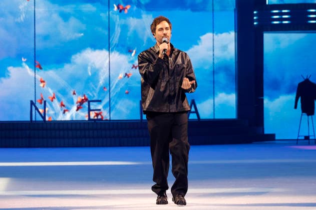 Max Giesinger bei der Premiere der Eisrevue Holiday on Ice - Cinema of Dreams in der Barclays Arena. Hamburg, 06.02.2026
