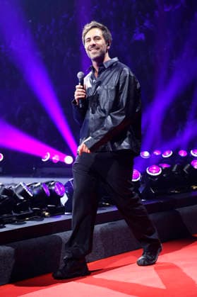 Max Giesinger bei der Premiere der Eisrevue Holiday on Ice - Cinema of Dreams in der Barclays Arena. Hamburg, 06.02.2026