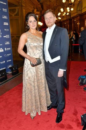 Michael Kretschmer (Ministerpräsident des Freistaates Sachsen) mit Partnerin Annett Hofmann zu Gast beim SemperOpernball in Dresden am 06.02.2026