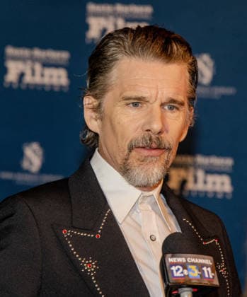 February 6, 2026, Santa Barbara, California, USA: Ethan Hawke is the on the Red Carpet with his wife and two daughters, as the recipient of the 2026 American Riveria Award at the 41st Santa Barbara International Film Festival (SBIFF), held at the historic Arlington Theatre in downtown Santa Barbara, CA. Santa Barbara USA - ZUMAk144 20260206_znp_k144_039 Copyright: xAmyxKatzx