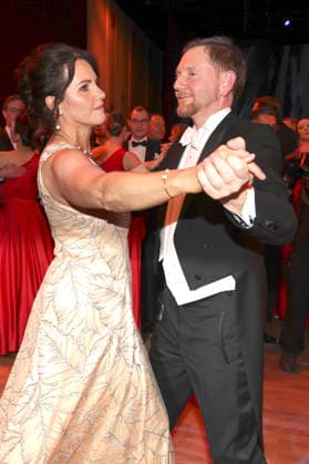 Michael Kretschmer mit Partnerin Annett Hofmann beim 18. SemperOpernball 2026 in der Semper Oper. Dresden, 06.02.2026