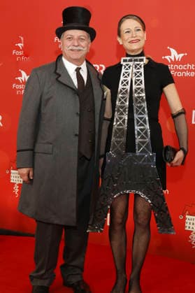 Christian Bernreither mit Ehefrau Ann-Katrin bei der BR-Livesendung Fastnacht in Franken in den Mainfrankensälen. Veitshöchheim, 06.02.2026