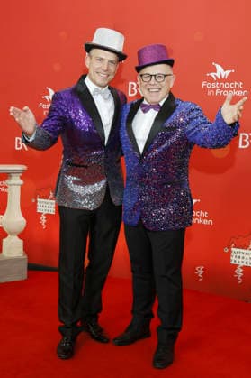 Jürgen Kirner mit Ehemann Simon bei der BR-Livesendung Fastnacht in Franken in den Mainfrankensälen. Veitshöchheim, 06.02.2026