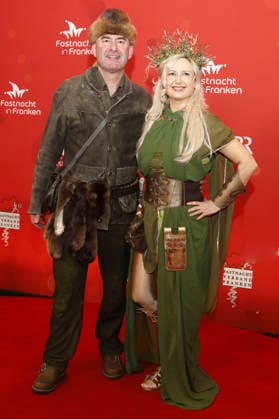 Hubert Aiwanger und Sabrina Neckov bei der BR-Livesendung Fastnacht in Franken in den Mainfrankensälen. Veitshöchheim, 06.02.2026