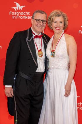 Im Bild: v.li. 1. Buergermeister Veitshoechheim Juergen Goetz und Julia Goetz Veitshoechheim, Mainfrankensaele, 06.02.2026, Fastnacht in Franken 2026 Copyright: HMBxMedia xJulienxBecker