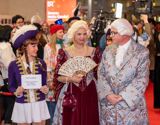 Im Bild: Frau Barbara Streibl und Fraktionsvorsitzender der Freien Waehler im Landtag, Florian Streibl Veitshoechheim, Mainfrankensaele, 06.02.2026, Fastnacht in Franken 2026 Copyright: HMBxMedia xJulienxBecker