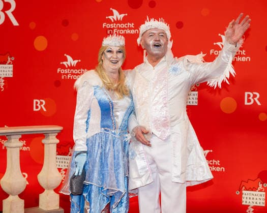 Im Bild: BR-Rundfunkrat Landrat Rhoen-Grabfeld, Thomas Habermann, rechts im Bild mit seiner Begleiterin Veitshoechheim, Mainfrankensaele, 06.02.2026, Fastnacht in Franken 2026 Copyright: HMBxMedia xJulienxBecker