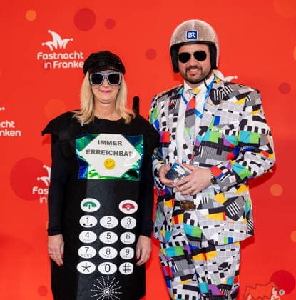 Im Bild: v.li. Bezirksraetin Jenny Baier und Landtagsabgeordneter und BR-Rundfunkrat Jochen Kohler Veitshoechheim, Mainfrankensaele, 06.02.2026, Fastnacht in Franken 2026 Copyright: HMBxMedia xJulienxBecker