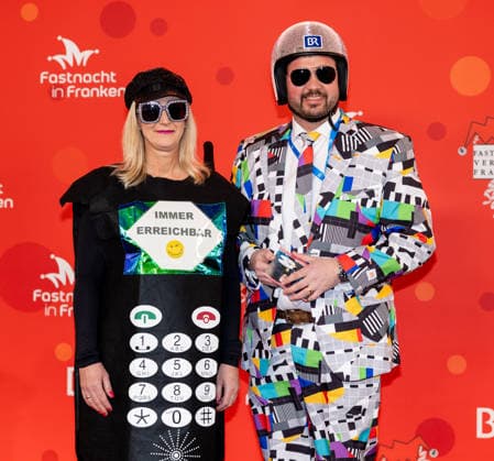 Im Bild: v.li. Bezirksraetin Jenny Baier und Landtagsabgeordneter und BR-Rundfunkrat Jochen Kohler Veitshoechheim, Mainfrankensaele, 06.02.2026, Fastnacht in Franken 2026 Copyright: HMBxMedia xJulienxBecker