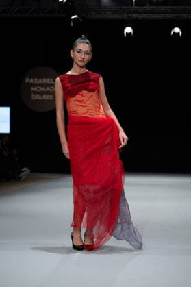 Modad catwalk during Madrid Fashion Week in Madrid - 07 Feb 2026 A model walks the runway in a design by designer CSDMM at the Momad catwalk during the Madrid Fashion Week at Ifema. Madrid Spain Copyright: xAtilanoxGarciax xSOPAxImagesx photos04469