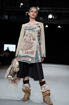 Modad catwalk during Madrid Fashion Week in Madrid - 07 Feb 2026 A model walks the runway in a design by designer CSDMM at the Momad catwalk during the Madrid Fashion Week at Ifema. Madrid Spain Copyright: xAtilanoxGarciax xSOPAxImagesx photos04491