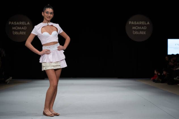 Modad catwalk during Madrid Fashion Week in Madrid - 07 Feb 2026 A model walks the runway in a design by designer CSDMM at the Momad catwalk during the Madrid Fashion Week at Ifema. Madrid Spain Copyright: xAtilanoxGarciax xSOPAxImagesx photos04503