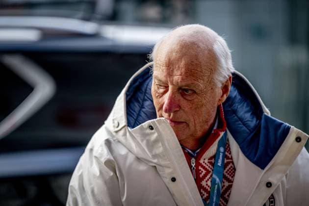 MILAN - King Harald and Queen Sonja of Norway visit the men s 5000 meters Milano Speed Skating Stadium during the Milan Cortina 2026 Winter Olympics. ROBIN UTRECHT ANP netherlands out - belgium out  Copyright: xx x550036628x originalFilename: 550036628.jpg