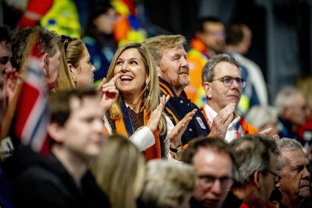 MILAN - Queen Maxima, Princess Amalia, and King Willem-Alexander in the men s 5,000-meter speed skating final at the Milan Speed Skating Stadium, Milan Cortina 2026 Olympic Winter Games. ROBIN UTRECHT ANP netherlands out - belgium out  Copyright: xx x550051492x originalFilename: 550051492.jpg