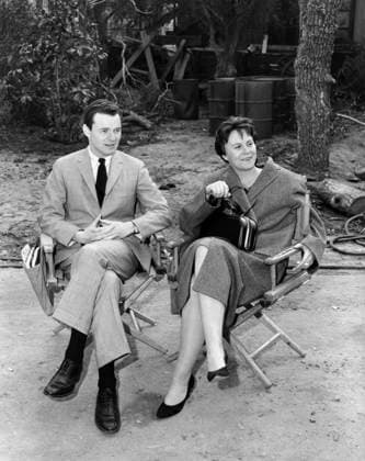RECORD DATE NOT STATED Alan J. Pakula and Harper Lee on the set of To Kill a Mockingbird 1962 Universal ** B.D.M. EDITORIAL USE ONLY  Copyright: x