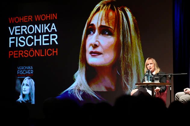 Veronika Fischer beim Podiumsgespräch Woher, Wohin im Steinhaus. Bautzen, 07.02.2026 *** Veronika Fischer at the panel discussion Where from, Where to in the Steinhaus Bautzen, 07 02 2026 Foto:xM.xWehnertx xFuturexImagex fischer_6206