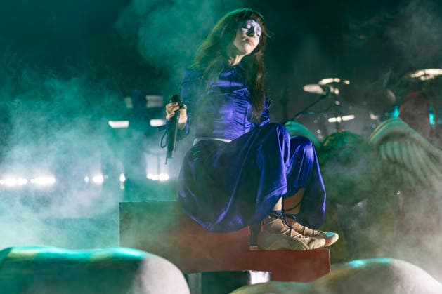Magdalena Bay perform at Manchester Apollo Mica Tenenbaum of American alternative pop duo Magdalena Bay performs at Manchester Apollo, Manchester, England, 8th February 2026, Credit:Mike Gray Avalon  Copyright: xMikexGrayx xAvalonx 1073259870