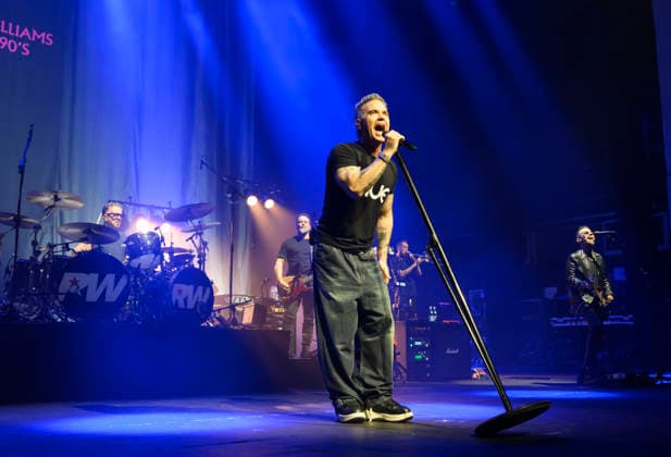 Robbie Williams performs live in Brixton Academy, London, 8th February 2026 Robbie Williams plays two sets live to promote his new album Britpop in Brixton Academy, London, 8 February 2026 ., Credit:Tina Korhonen Avalon United Kingdom, London  Copyright: xTinaxKorhonenx xAvalonx 1073275404