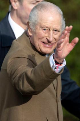 Image Licensed to Parsons Media. 09 02 2026. Clitheroe, United Kingdom. The King visits Lancashire. Clitheroe Train Station. His Majesty King Charles III greets members of the public as he arrives at Clitheroe Train Statoun for a day of visits in Lancashire.  Copyright: xRyanxJenkinsonx xParsonsxMediax PAR-9184-0101