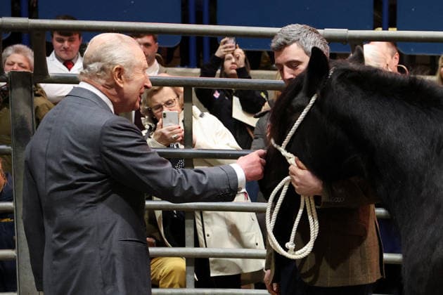 . 09 02 2026. Clitheroe, United Kingdom. King Charles III during a visit to the Clitheroe Auction Mart in Lancashire, United Kingdom.  xPoolx xi-Imagesx IIM-26557-0019