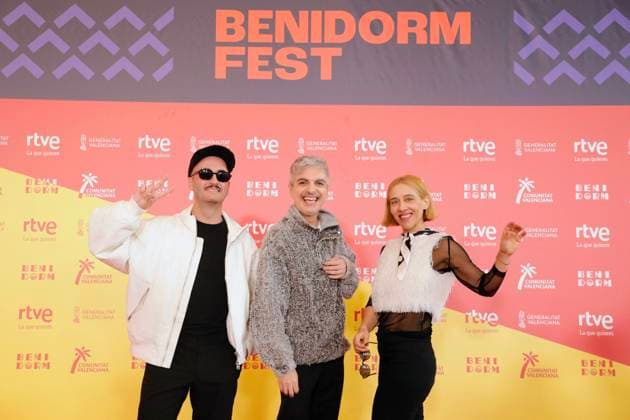 Press conference with the 18 artists of the Benidorm Fest 2026 The singer Miranda and bailamamá pose after a press conference, at the Mirador del Castillo, on February 9, 2026, in Benidorm, Alicante, Valencian Community Spain After the welcome party last Saturday, February 7, today officially starts the week of the Benidorm Fest 2026, six days in which the two semi-finals will be held on February 10 and 12 and the final on February 14, 2026 In addition to the three galas, the programming of the sixth edition of the festival includes rehearsals, press conferences and pre and post galas programs 09 FEBRUARY 2026 Joaquí Benidorm, Alicante, Comunidad Va Benidorm, Alicante, Comunidad Va Spain Copyright: xJoaquinxReinax 7276990