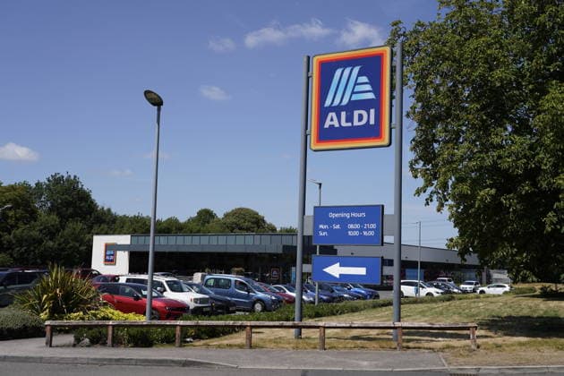Corporate logo signs in Barnsley Yorkshire UK Aldi store food Corporate logo signs in Barnsley, South Yorkshire, United Kingdom UK in July 2025 Editorial Use Only Copyright: xMarkxNewcombex