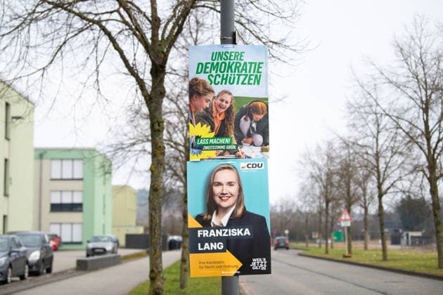Landtagswahl Trier in Rheinland-Pfalz, Deutschland, Wahlplakat, Werbung für den Kandidaten einer politischen Partei, Wahlkampf *** State election Trier in Rhineland Palatinate, Germany, Election poster, Advertising for the Candidates a political Party, Election campaign 1133605711