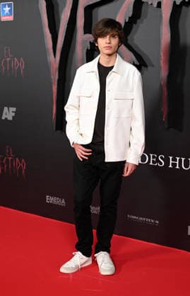 Premiere of the film El Vestido by Jacob Santana Aimar Miranda during the premiere of the film, El Vestido , on February 9, 2026, in Madrid Spain Belén Rueda returns to the horror genre and does so with El vestido, directed by Jacob Santana, a story in which the actress plays a woman who moves to live in a new house with her daughter after a divorce Psychological realism, supernatural elements, intrigue and a lot of tension between secret and secret PHOTOCALL CINE José Madrid Madrid Madrid Spain  Copyright: xJosÃ xOlivax 7278315