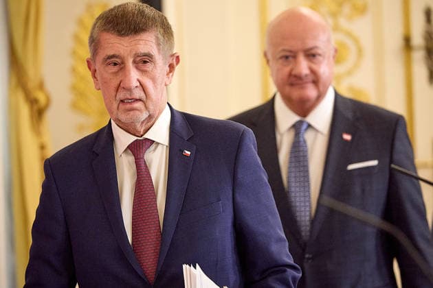 - Wien 10.02.2026 - Stocker - Babis - Heute traf der österreichische Bundeskanzler Christian Stocker (ÖVP) im Bundeskanzleramt mit dem neuen tschechschen Ministerpräsidenten Andrej Babiö zu einem Arbeitsgespräch zusammen. Anschliessend gab es eine Pressekonferenz. PHOTO: Bundeskanzler Christian Stocker (R ÖVP) und der tschechische Ministerpräsidenten Andrej Babis während der PK. Vienna (AUSTRIA) - Today, Austrian Chancellor Christian Stocker (ÖVP) met with the new Czech Prime Minister Andrej Babiö at the Federal Chancellery for working talks. A press conference followed. OVP, Oevp, meeting, PK,, talks, EU, UE, Babis, Andrei, Tschechien, Tcheschien, Czech Republic, Social Media ban , children, young people. Treffen Bundeskanzler Stoc 