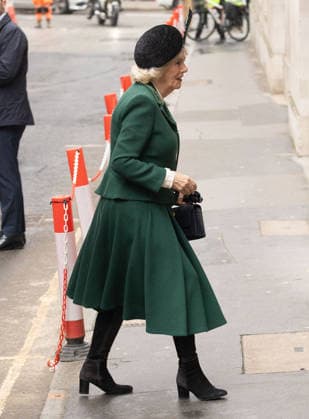 February 10, 2026, London, England, United Kingdom: Queen CAMILLA arrives at St BrideÃ¢â‚¬â ¢s Church in London to attend a service 650th anniversary of Guild of St Bride. London United Kingdom  - ZUMAs262 20260210_zip_s262_008 Copyright: xTayfunxSalcix