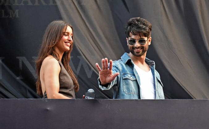 Bollywood actors Shahid Kapoor & Triptii Dimri promote their upcoming film, O Romeo in Mumbai, India - 10 Feb 2026 Indian film actress Triptii Dimri poses for a photo as she promotes her upcoming film O Romeo outside a multiplex in Mumbai. The film will be release on 13th February 2026. Mumbai India Copyright: xAshishxVaishnavx xSOPAxImagesx AVaishnav_Bollywood actors Shahid Kapoor _ Triptii Dimri promote their upcoming film O_Romeo in (3)