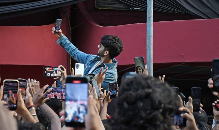 Bollywood actors Shahid Kapoor & Triptii Dimri promote their upcoming film, O Romeo in Mumbai, India - 10 Feb 2026 Bollywood actor Shahid Kapoor takes a selfie with fans as he promotes his upcoming film O Romeo outside a multiplex in Mumbai. The film will be release on 13th February 2026. Mumbai India Copyright: xAshishxVaishnavx xSOPAxImagesx AVaishnav_Bollywood actors Shahid Kapoor _ Triptii Dimri promote their upcoming film O_Romeo in (8)