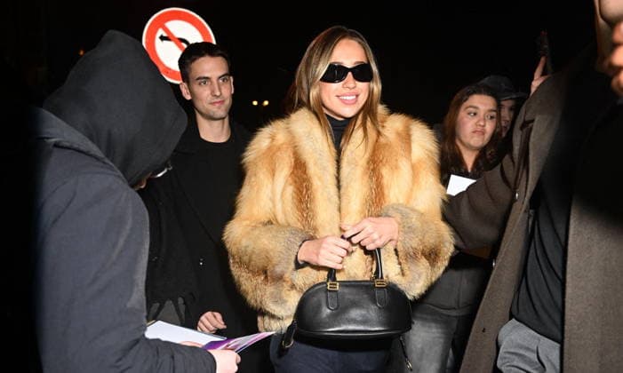 Dua Lipa and her fiancé Callum Turner went to dinner at the Voltaire restaurant in Paris on February 10, 2026 Yhiel Chekroune Bestimage Dua Lipa and her fiancé Callum Turner went to dinner at the Voltaire restaurant in Paris on February 10, 2026 Paris France  Copyright: xYehielxChekrounex xBestimagexYehielxChekrounex xBestimagex