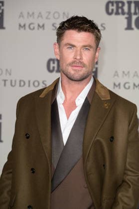 Crime 101 Premiere - Los Angeles, USA LOS ANGELES, USA. February 10, 2026: Chris Hemsworth at the premiere for Crime 101 at the United Theatre. Los Angeles CA USA  Copyright: xPaulxSmith Featureflashx