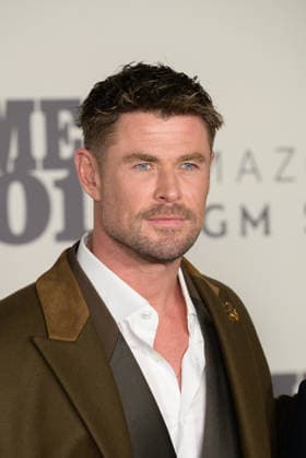 Crime 101 Premiere - Los Angeles, USA LOS ANGELES, USA. February 10, 2026: Chris Hemsworth at the premiere for Crime 101 at the United Theatre. Los Angeles CA USA  Copyright: xPaulxSmith Featureflashx