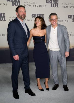 LOS ANGELES, USA February 10, 2026 Ben Affleck, Luciana Barroso Matt Damon at the premiere for Crime 101 at the United Theatre Picture Paul Smith Featureflash 452949 2026 02 10 CA Los Angeles  Copyright: xPaulxSmithx xFeaturesxFlashx xStarfacex STAR_452949_021