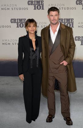 LOS ANGELES, USA February 10, 2026 Halle Berry Chris Hemsworth at the premiere for Crime 101 at the United Theatre Picture Paul Smith Featureflash 452949 2026 02 10 CA Los Angeles  Copyright: xPaulxSmithx xFeaturesxFlashx xStarfacex STAR_452949_030