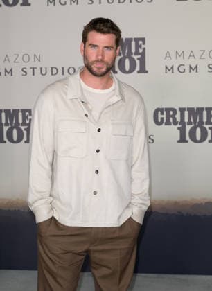 LOS ANGELES, USA February 10, 2026 Liam Hemsworth at the premiere for Crime 101 at the United Theatre Picture Paul Smith Featureflash 452949 2026 02 10 CA Los Angeles  Copyright: xPaulxSmithx xFeaturesxFlashx xStarfacex STAR_452949_082